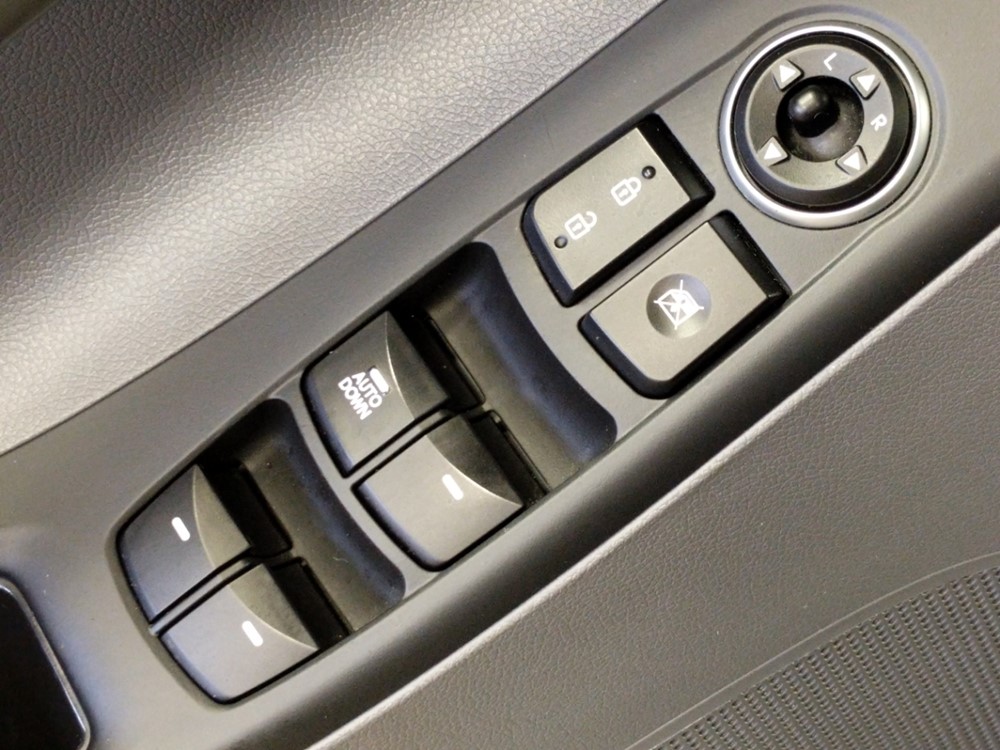 2016 Hyundai Elantra - Driver Power Windows/Lock Control