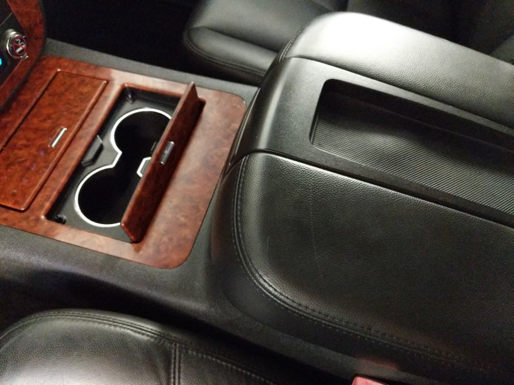 2008 Chevrolet Avalanche - Center Console/Cup Holders