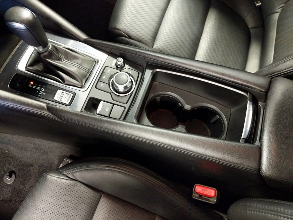 2017 Mazda Mazda6 - Center Console/Cup Holders