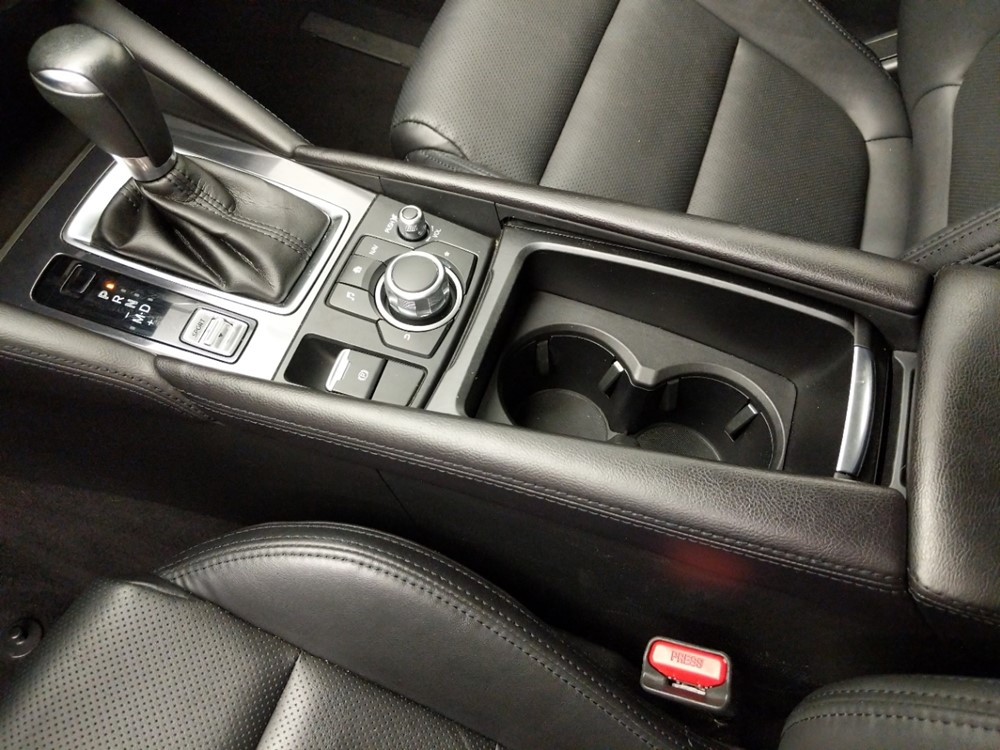 2017 Mazda Mazda6 - Center Console/Cup Holders