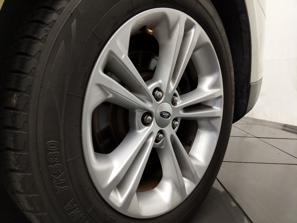 2013 Ford Taurus - Wheel