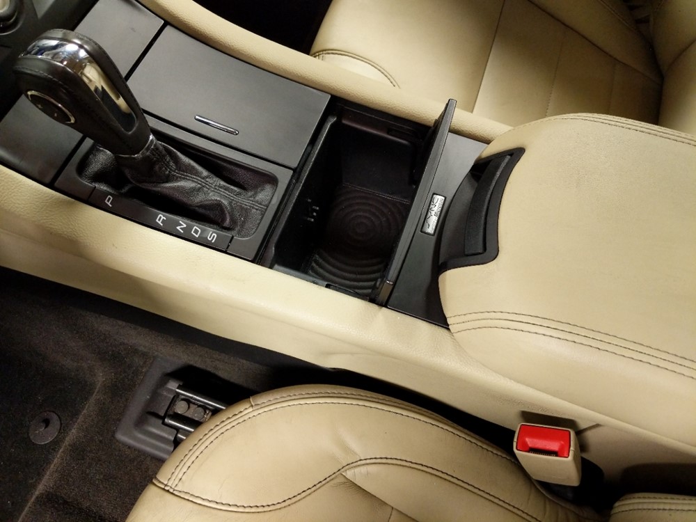 2013 Ford Taurus - Center Console/Cup Holders