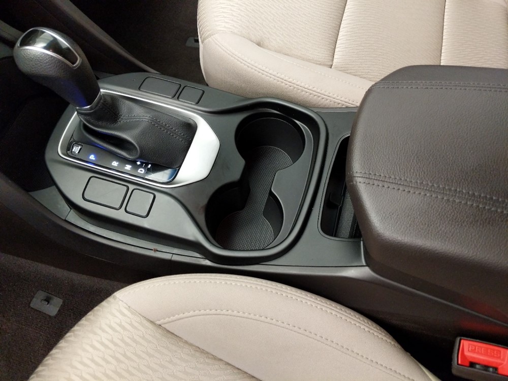 2018 Hyundai Santa Fe - Center Console/Cup Holders
