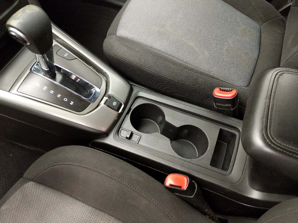 2015 Chevrolet Captiva - Center Console/Cup Holders