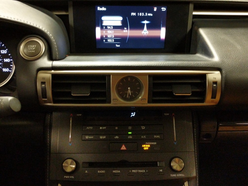 2016 Lexus IS 200t - Stereo Package