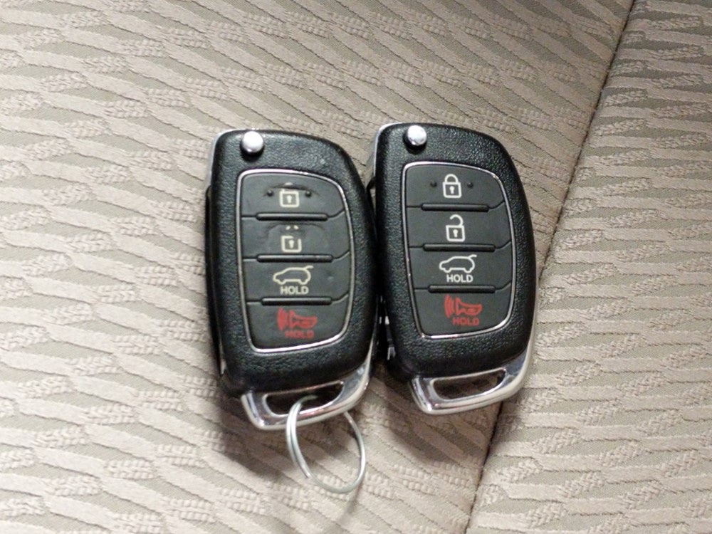 2015 Hyundai Santa Fe - Keys