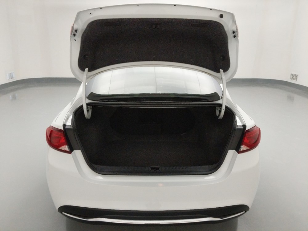 2015 Chrysler 200 - Trunk