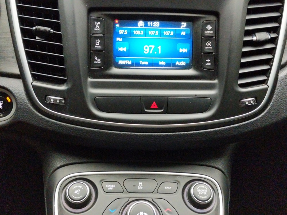 2015 Chrysler 200 - Stereo Package