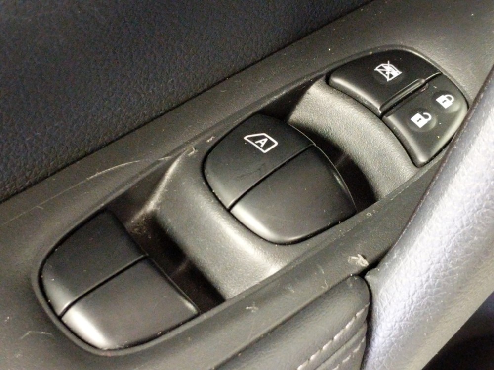 2018 Nissan Rogue - Driver Power Windows/Lock Control