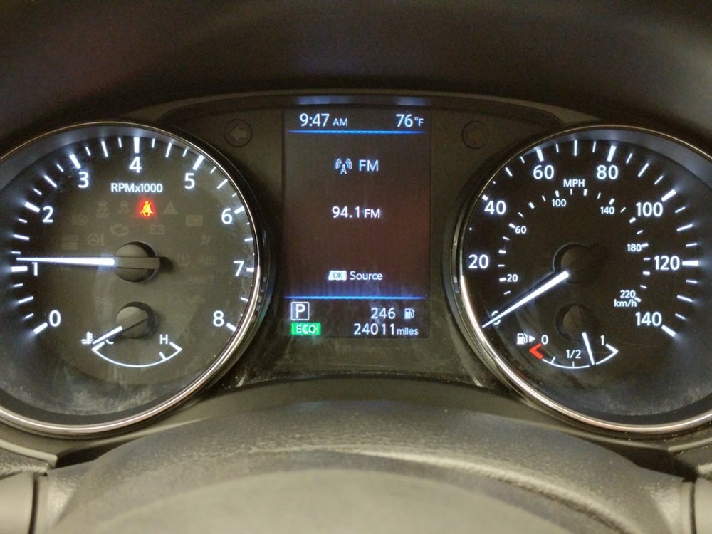 2018 Nissan Rogue - Odometer Close Up