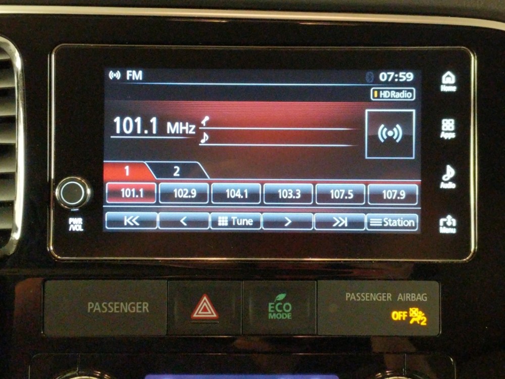 2018 Mitsubishi Outlander - Stereo Package