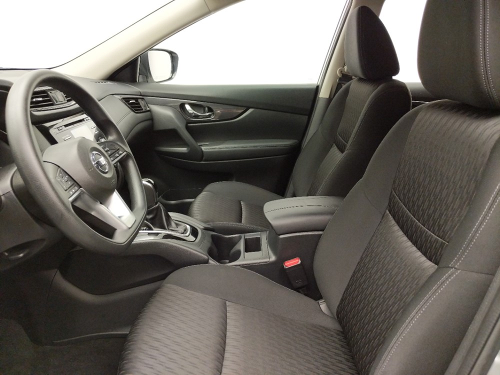 2017 Nissan Rogue - Driver Front Seat