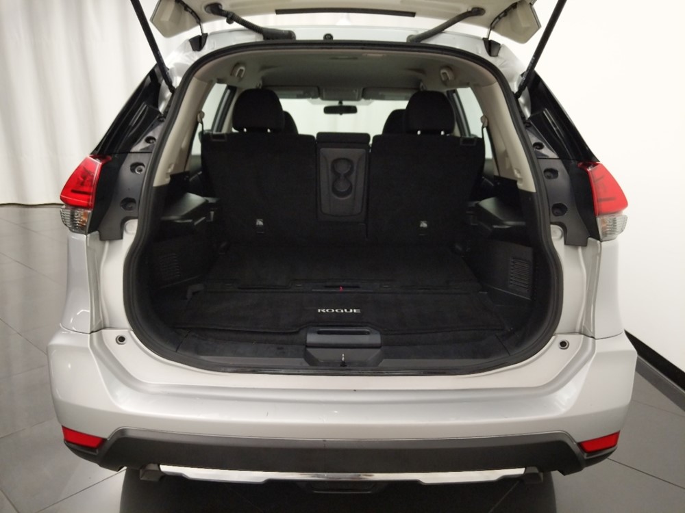 2017 Nissan Rogue - Trunk