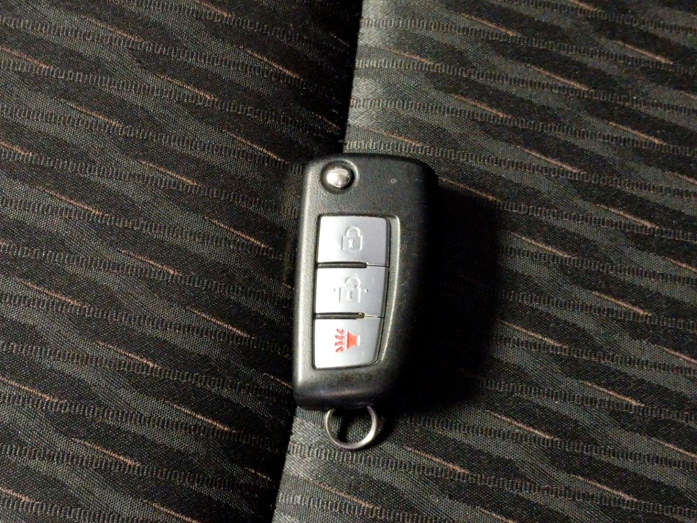 2017 Nissan Rogue - Keys