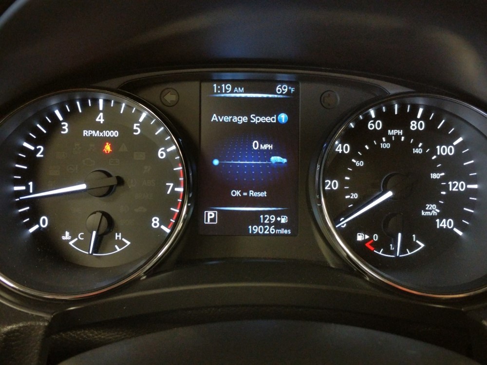 2017 Nissan Rogue - Odometer Close Up