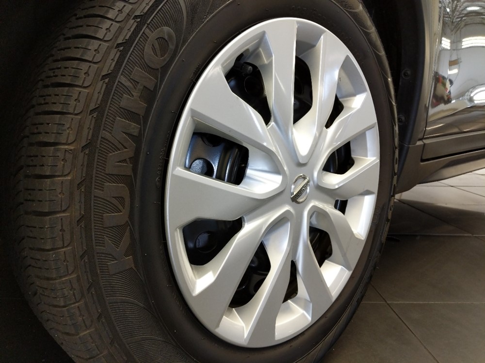 2017 Nissan Rogue - Wheel