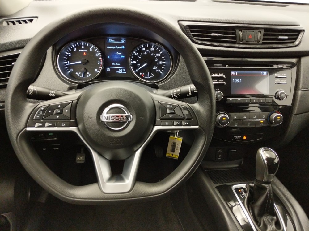 2017 Nissan Rogue - Driver Dash