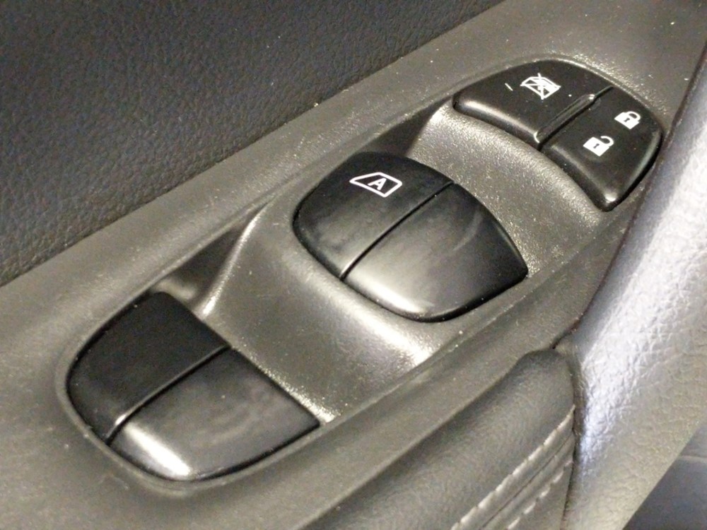 2017 Nissan Rogue - Driver Power Windows/Lock Control