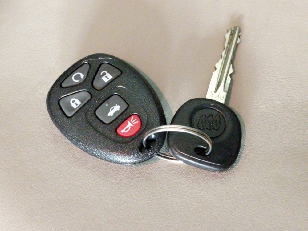 2009 Buick LaCrosse - Keys