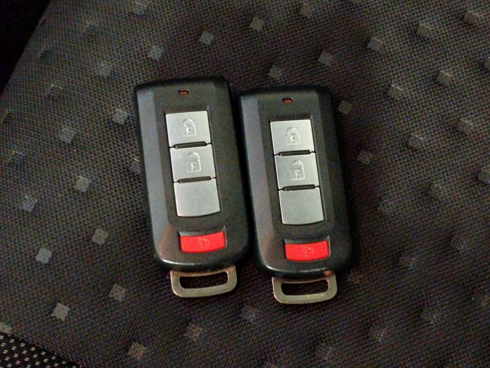2011 Mitsubishi Outlander - Keys