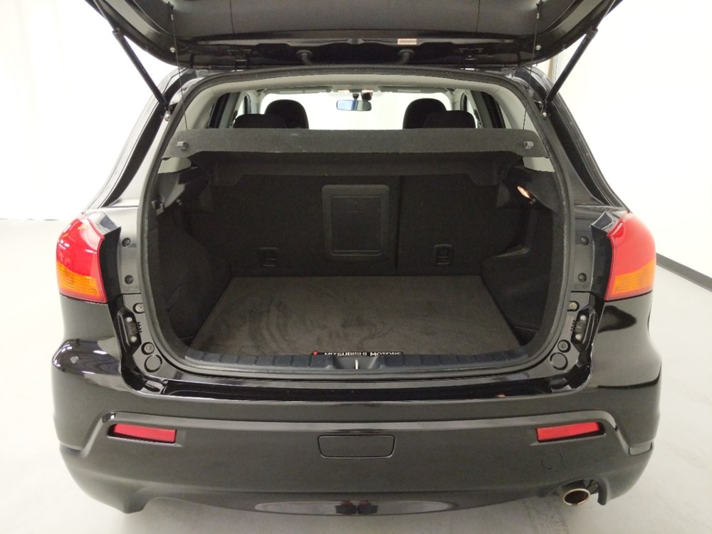 2011 Mitsubishi Outlander - Trunk
