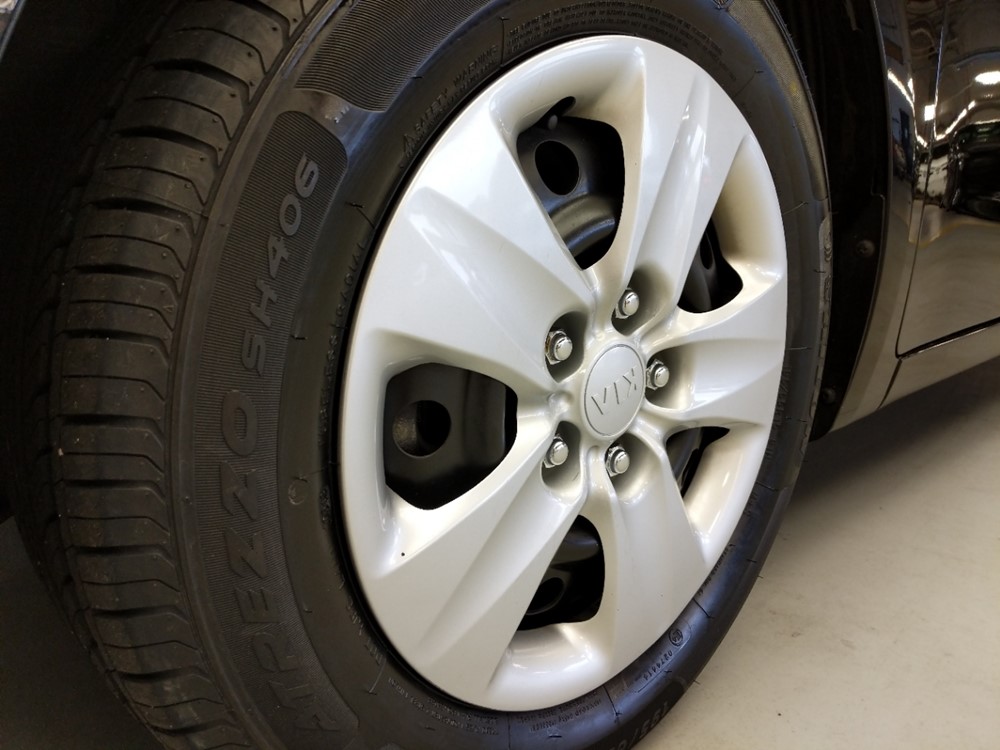 2015 Kia Forte - Wheel