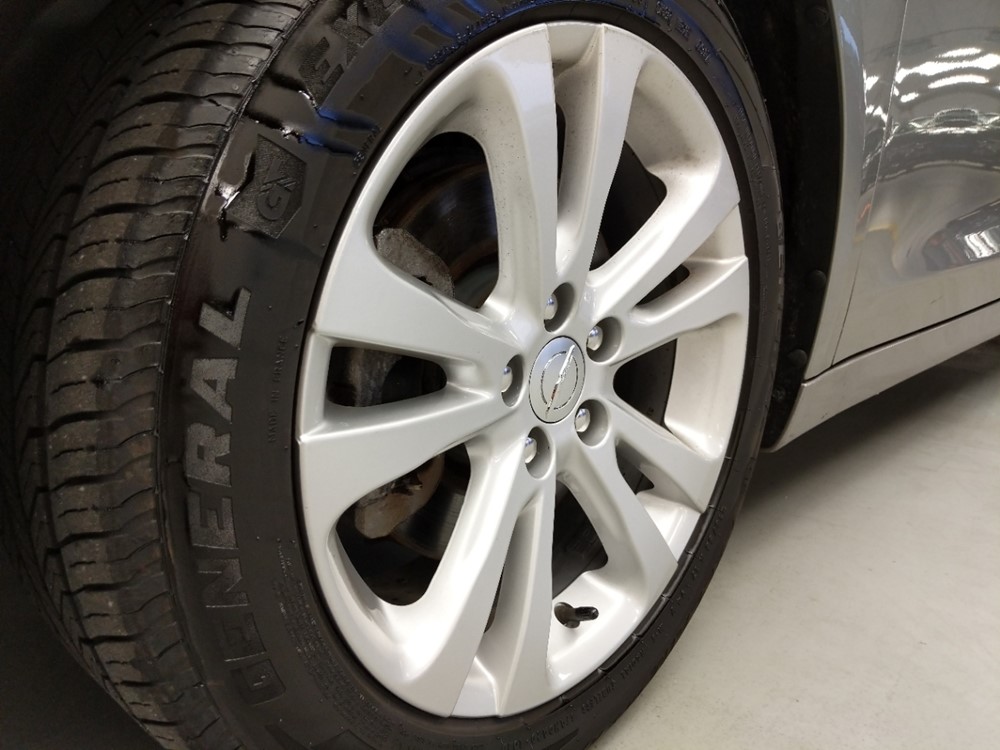 2015 Chrysler 200 - Wheel