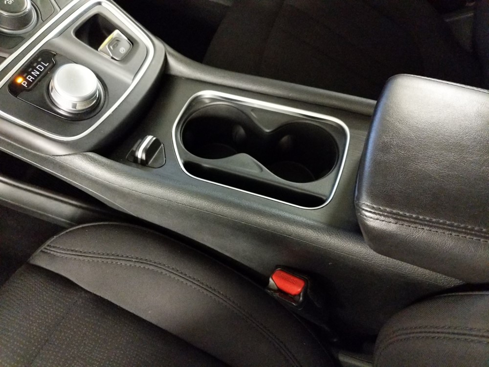 2015 Chrysler 200 - Center Console/Cup Holders