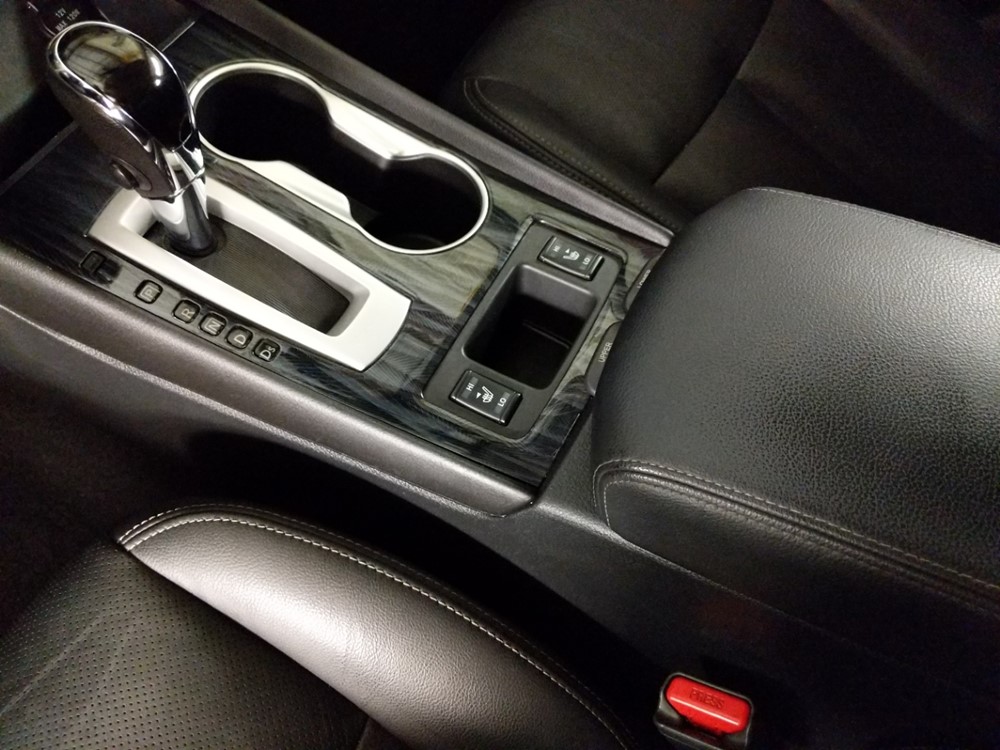 2017 Nissan Altima - Center Console/Cup Holders