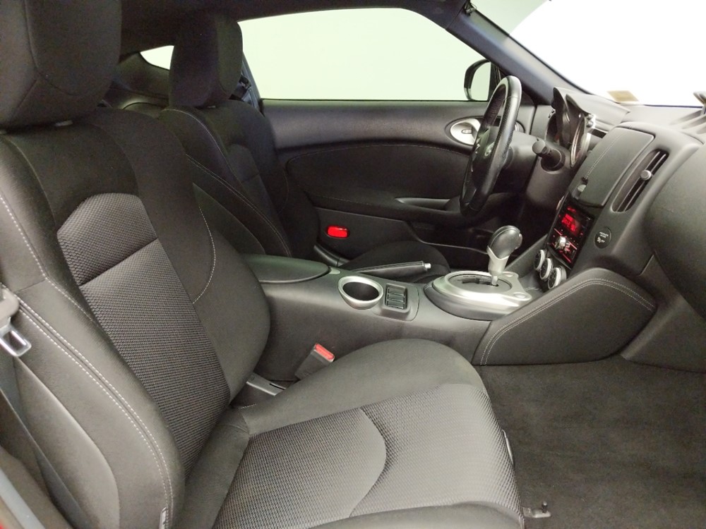 2016 Nissan 370Z - Driver Rear Seat