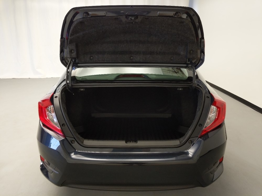 2017 Honda Civic - Trunk