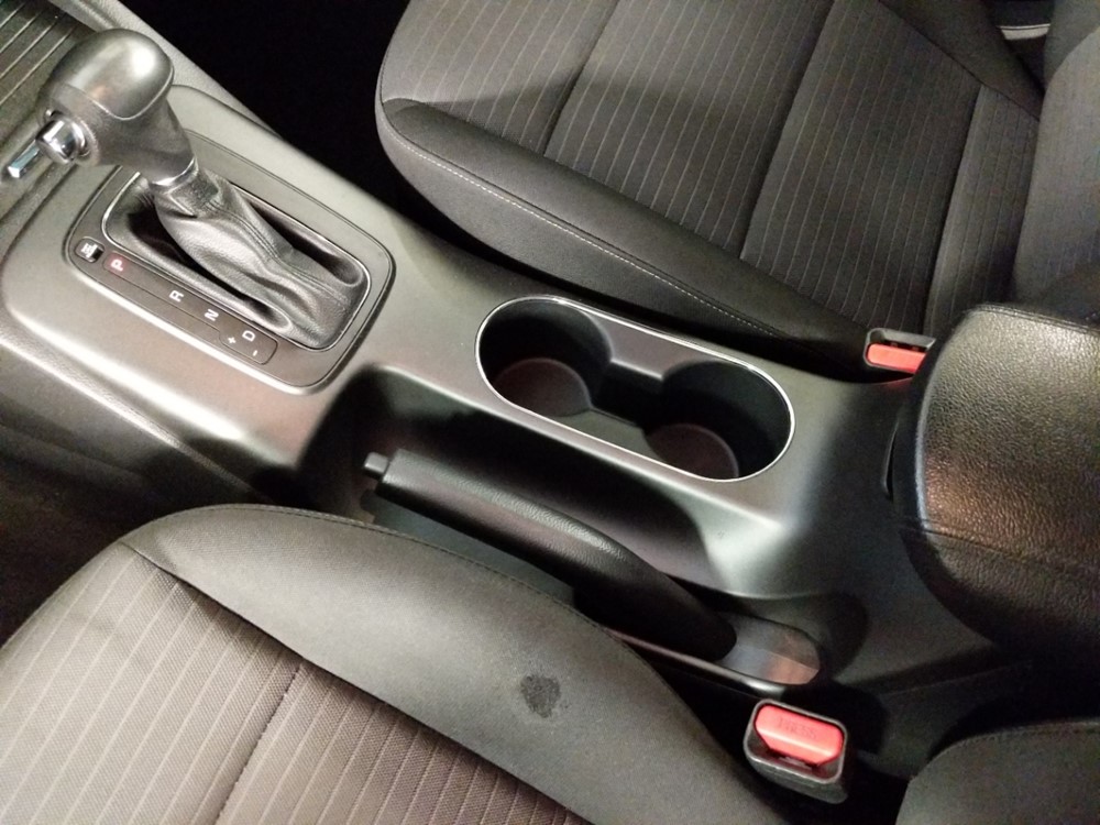 2016 Kia Forte - Center Console/Cup Holders