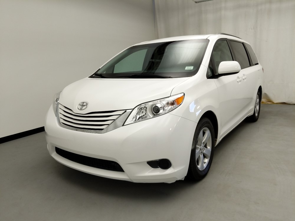 2017 Toyota Sienna - Driver Front Hood