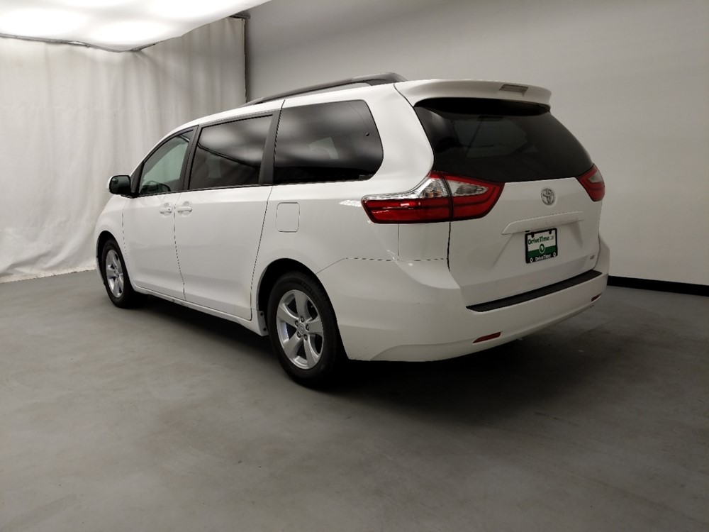2017 Toyota Sienna - Driver Rear Bumper