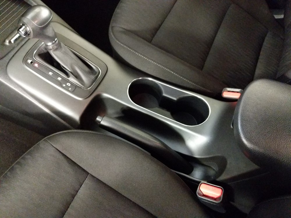 2016 Kia Forte - Center Console/Cup Holders