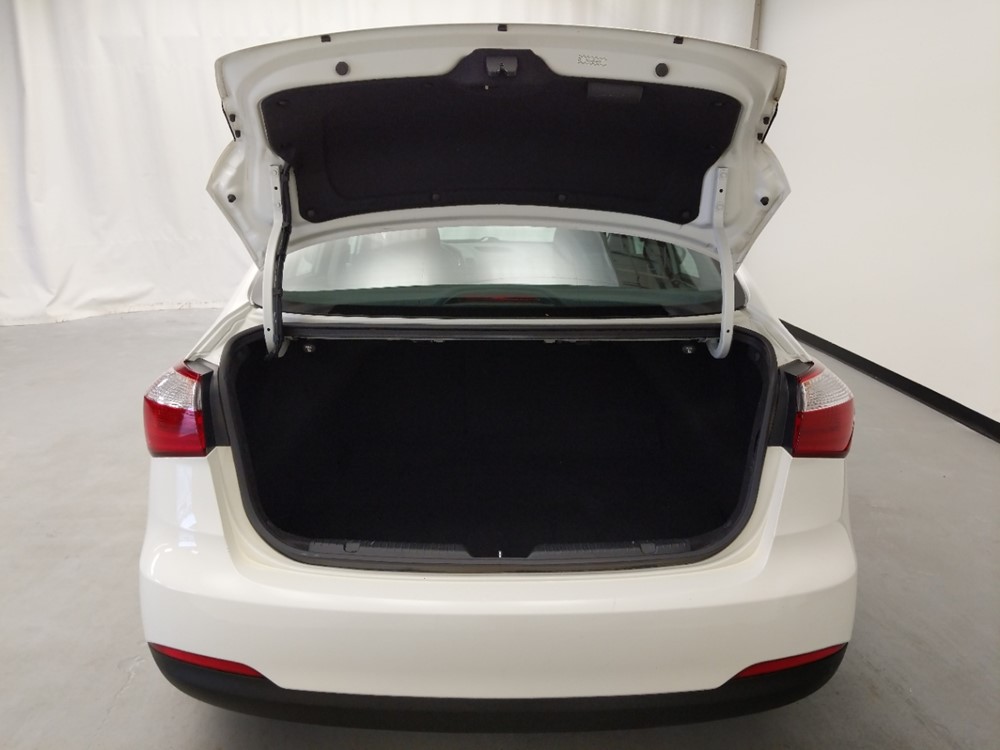 2016 Kia Forte - Trunk