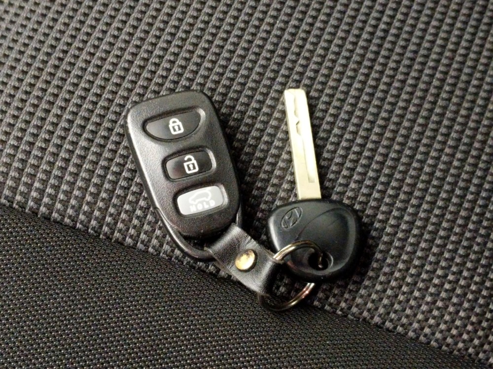 2016 Hyundai Elantra - Keys