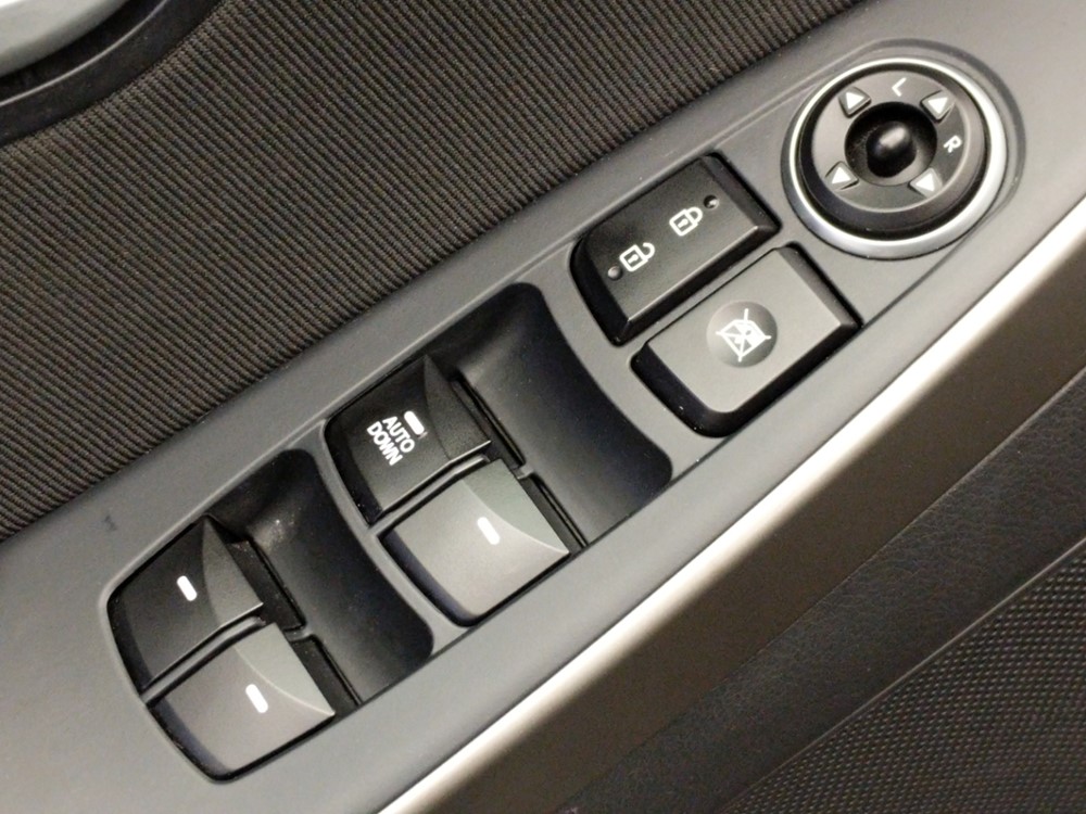 2016 Hyundai Elantra - Driver Power Windows/Lock Control