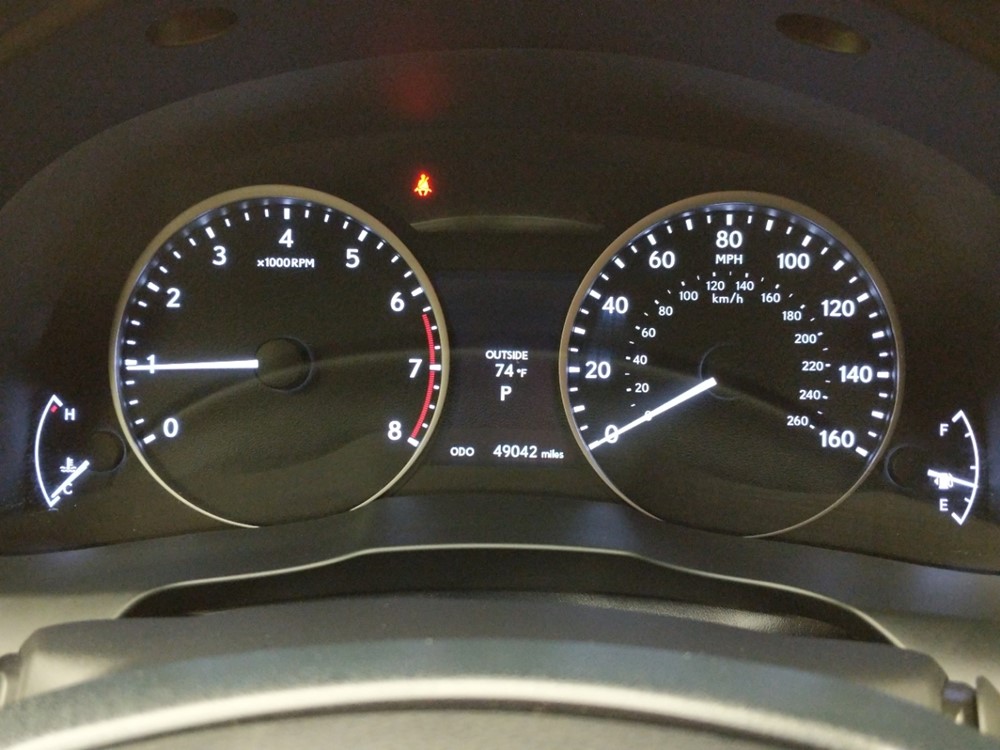 2014 Lexus ES 350 - Odometer Close Up