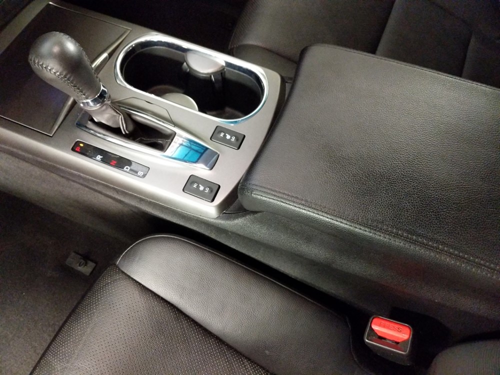 2015 Acura RDX - Center Console/Cup Holders