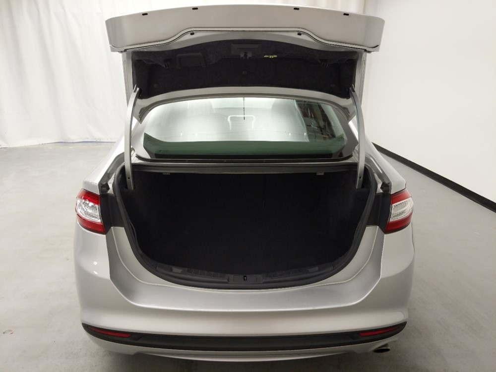 2016 Ford Fusion - Trunk