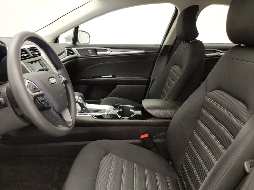 2016 Ford Fusion - Driver Front Seat