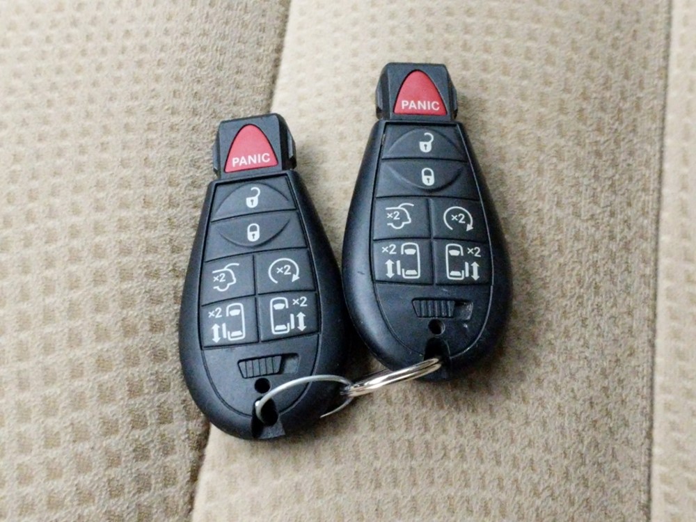 2016 Dodge Grand Caravan - Keys