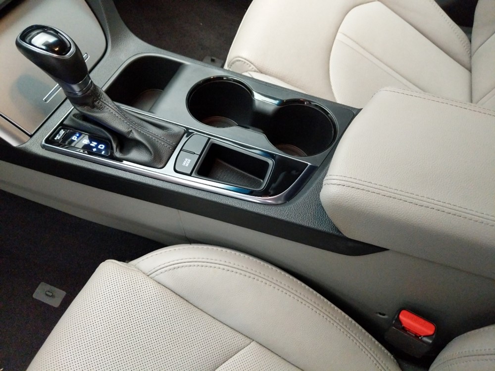 2015 Hyundai Sonata - Center Console/Cup Holders