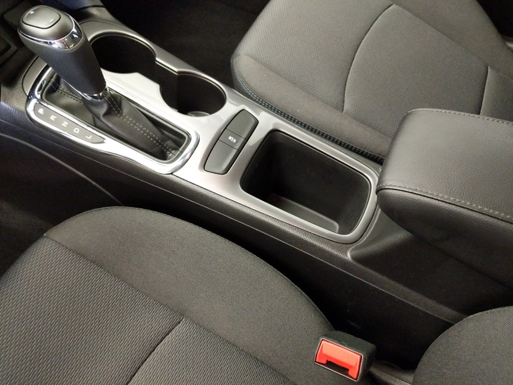 2018 Chevrolet Cruze - Center Console/Cup Holders