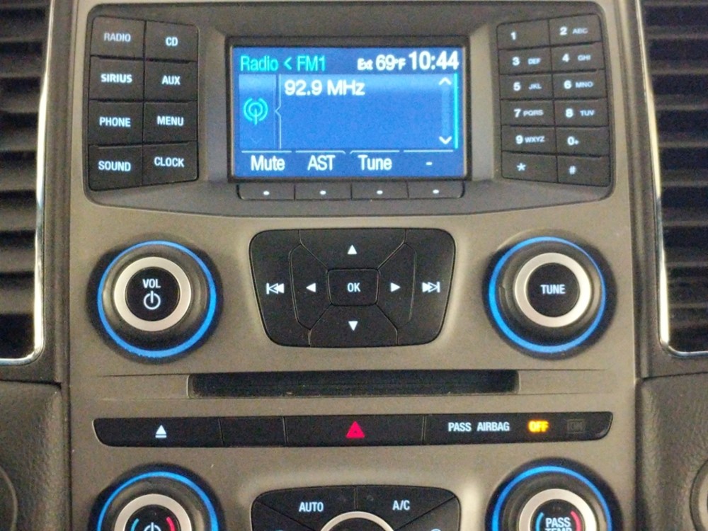 2014 Ford Taurus - Stereo Package