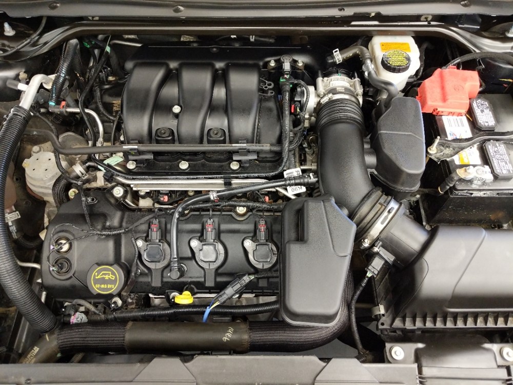 2014 Ford Taurus - Engine