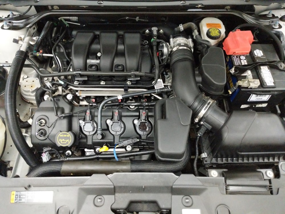 2015 Ford Taurus - Engine