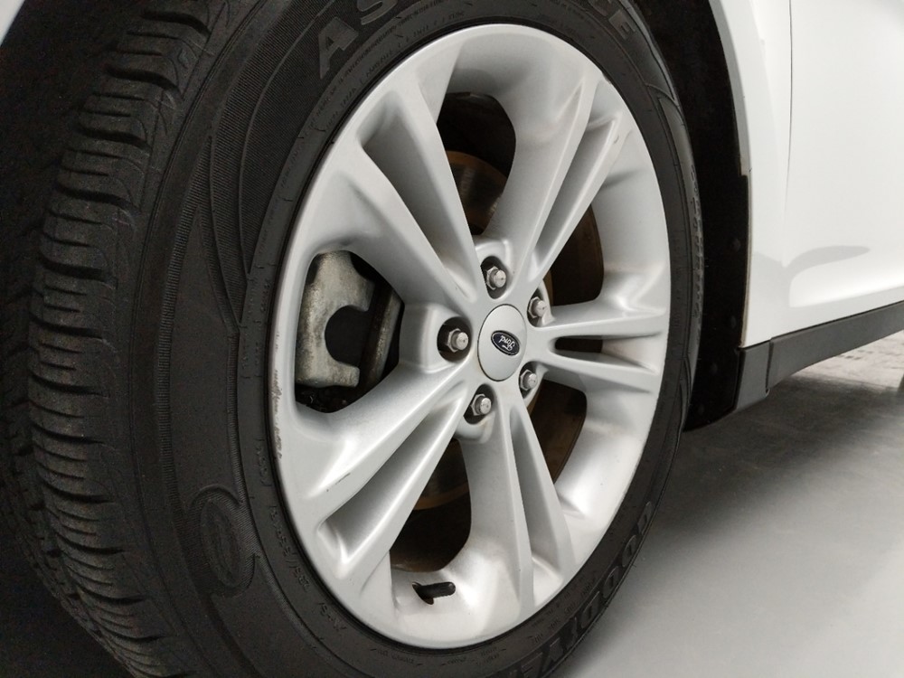 2015 Ford Taurus - Wheel