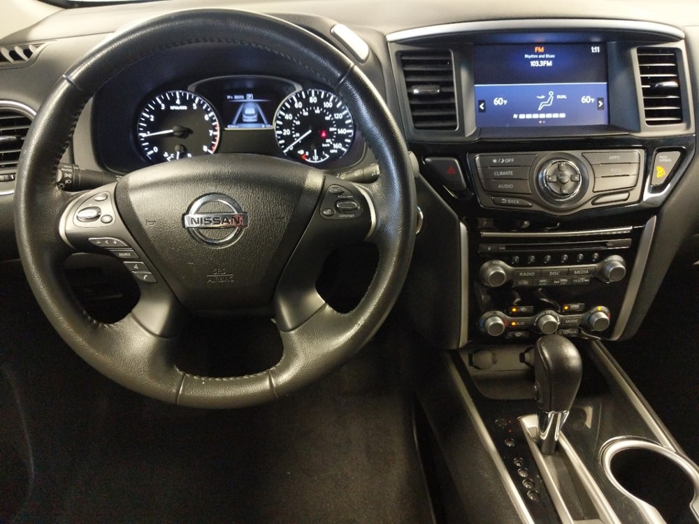 2017 Nissan Pathfinder - Center Console/Cup Holders